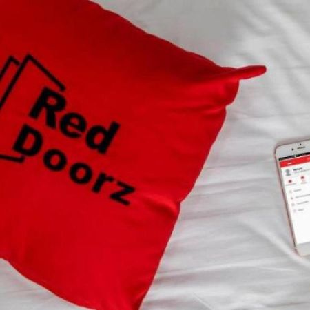 Reddoorz Plus @ Setiabudi Barat Hotel Jakarta Exterior photo